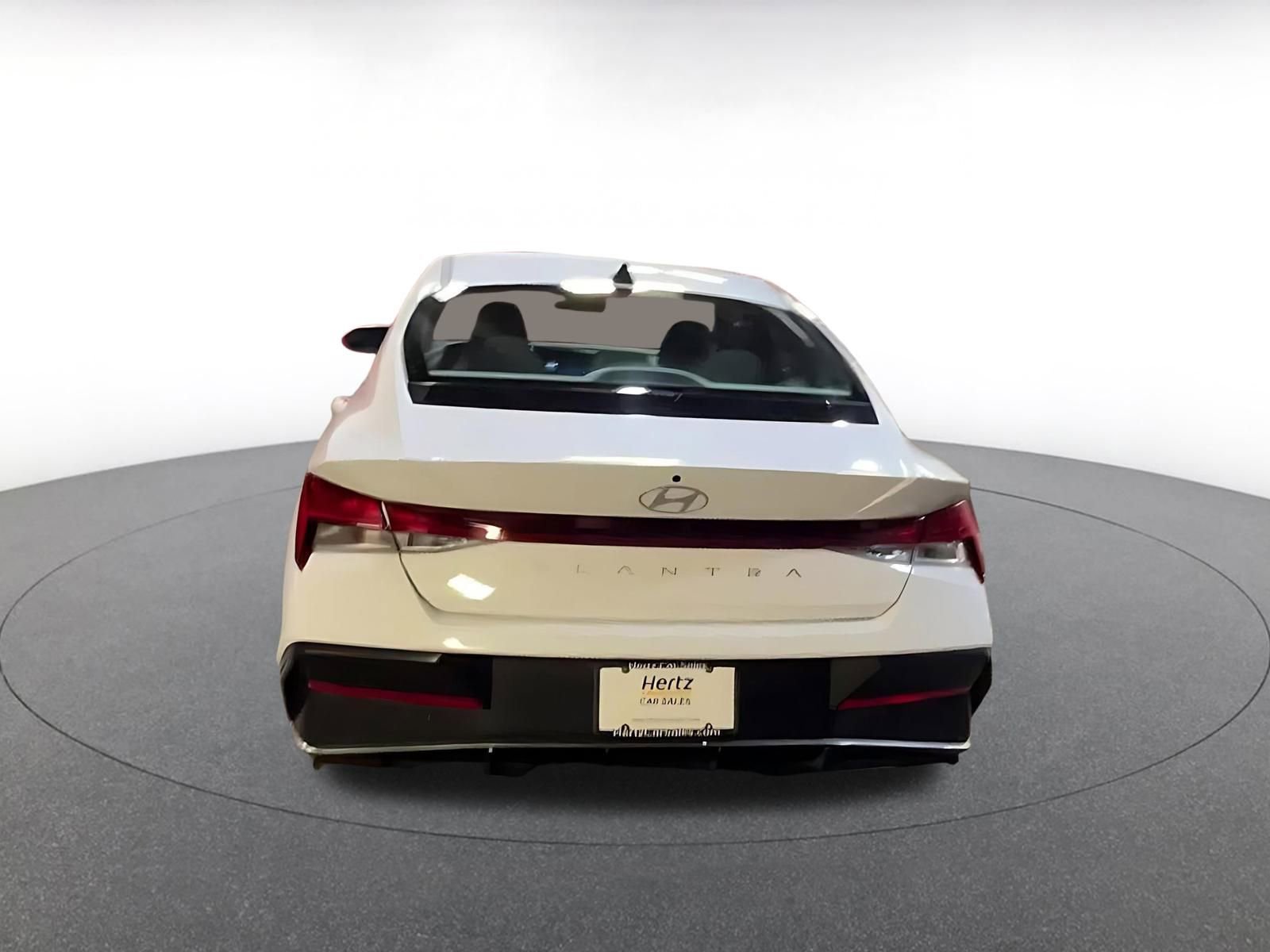 Used 2025 Hyundai Elantra SEL image 12