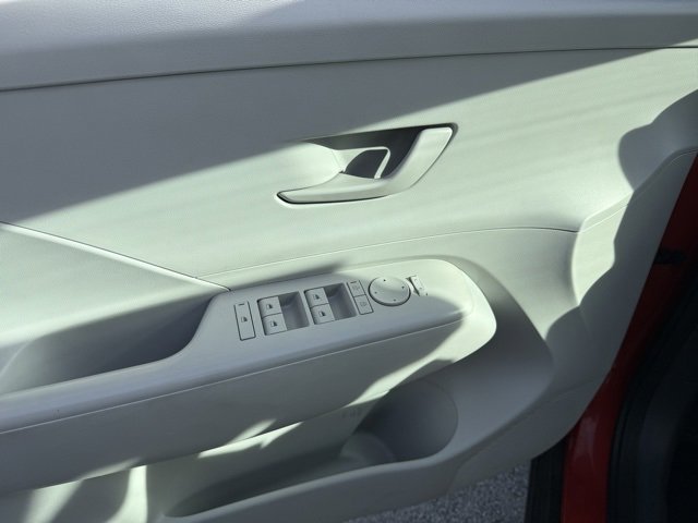 Used 2024 Hyundai Kona SEL image 10