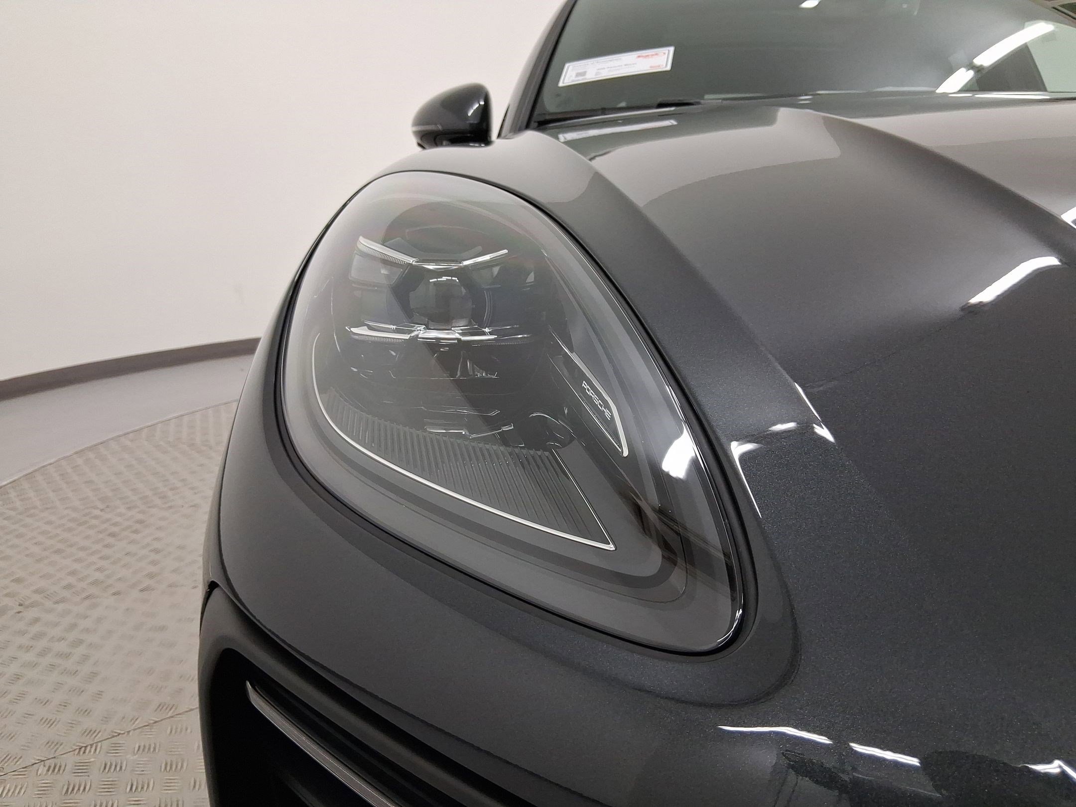 Used 2026 Porsche Macan image 11