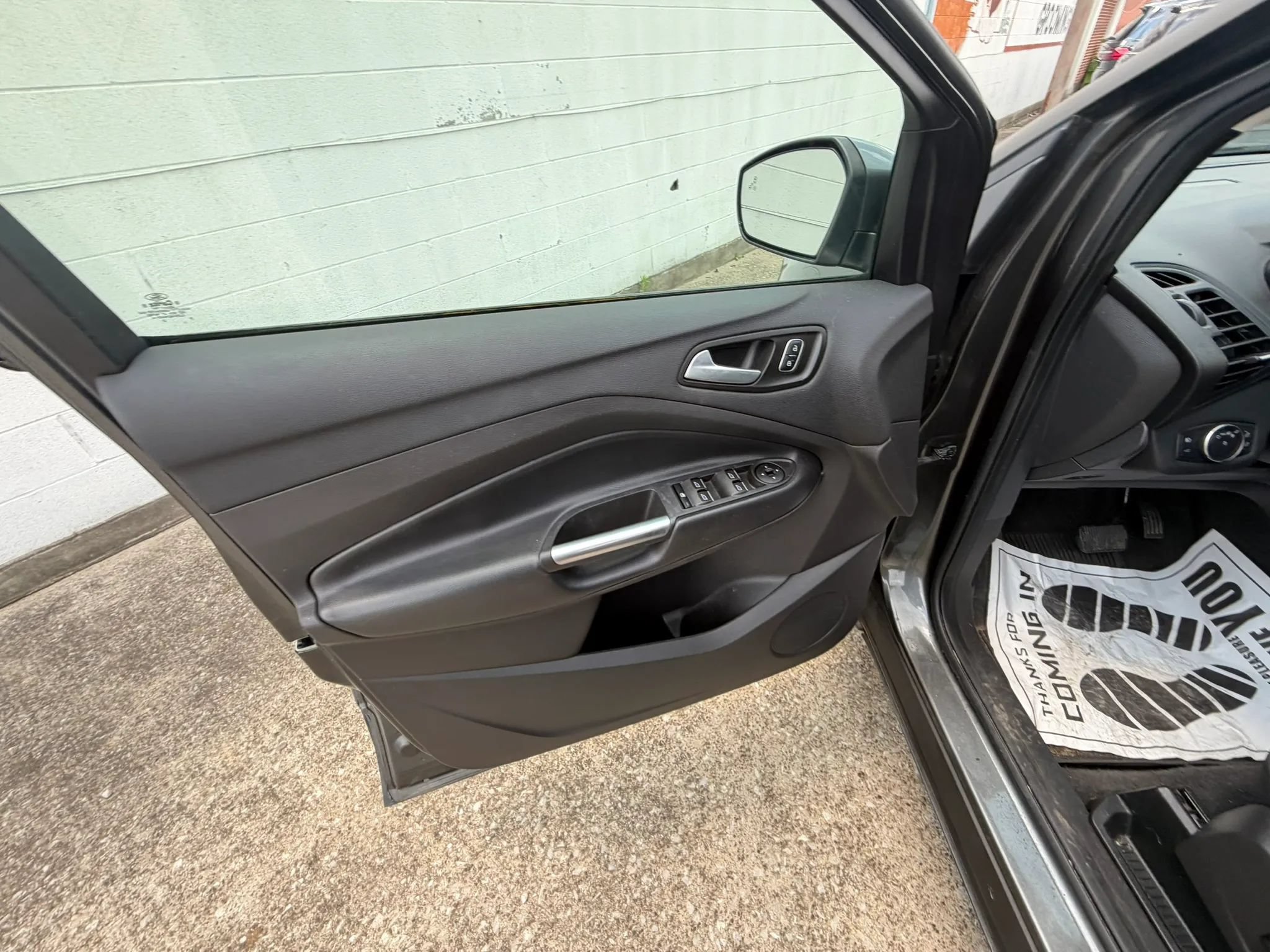 Used 2019 Ford Escape SEL AWD/4WD image 18