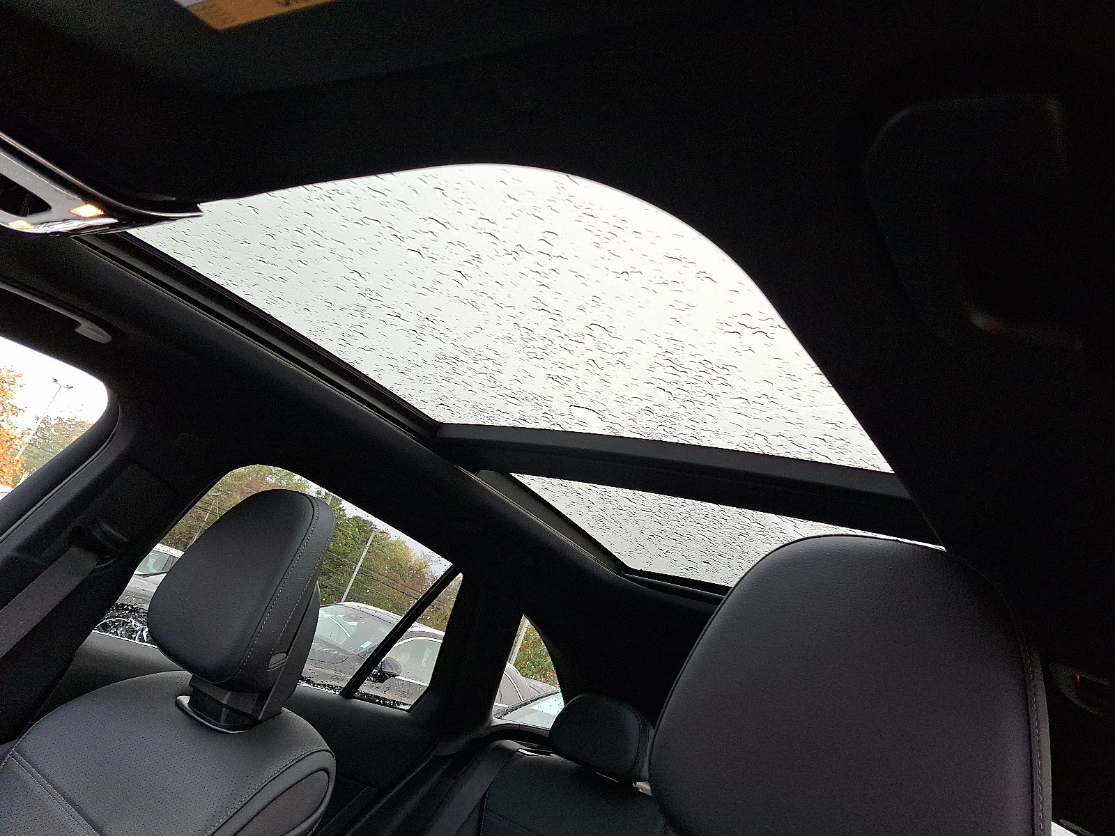 Used 2026 Mercedes-Benz GLC 300 4MATIC image 9