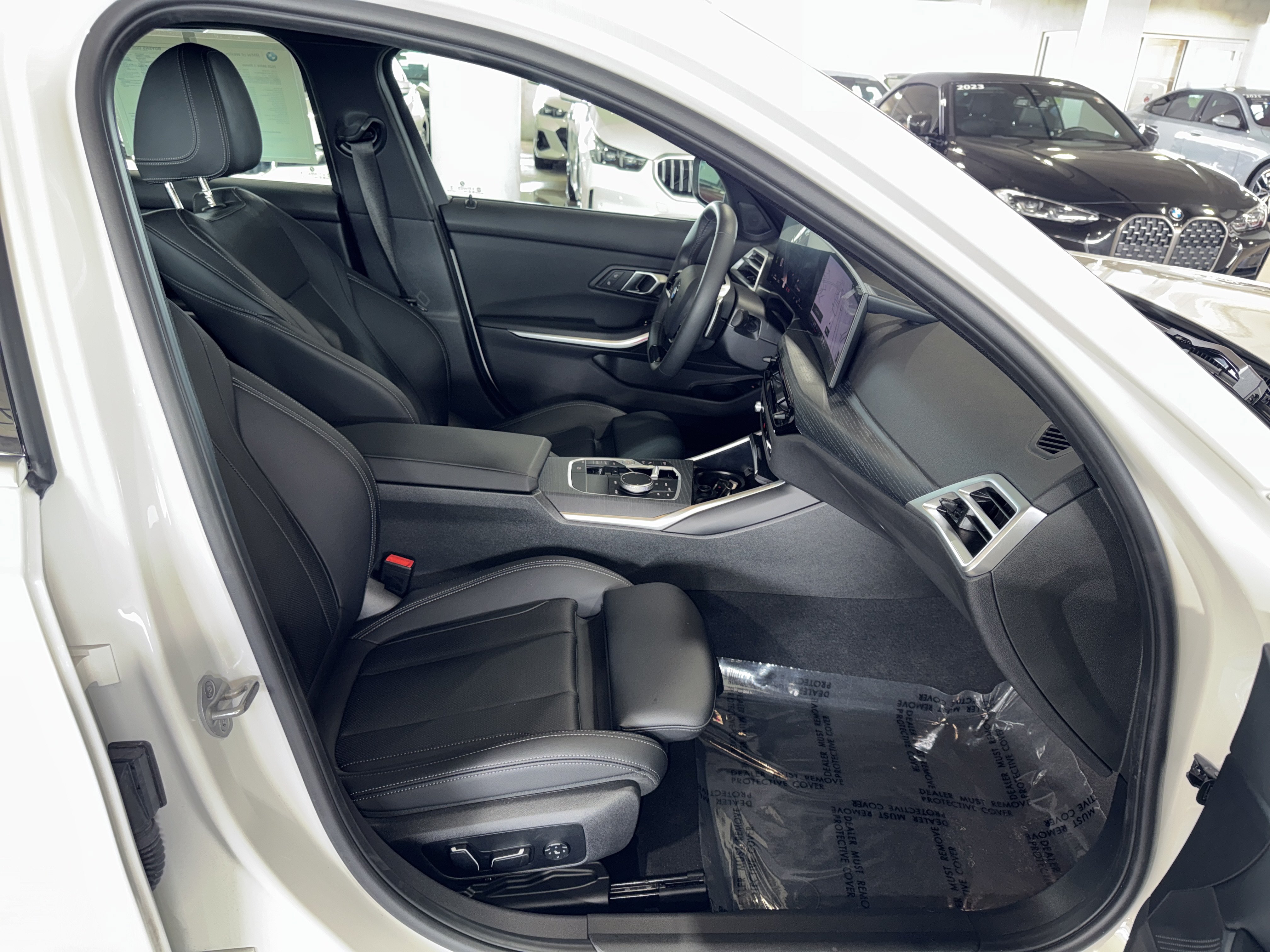 Used 2025 BMW 330i Sedan w/ Convenience Package RWD image 10
