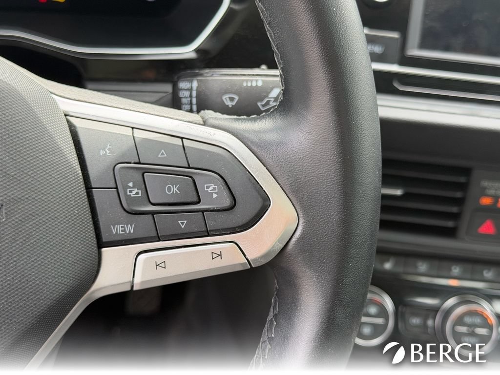 Used 2022 Volkswagen Jetta SE FWD image 16