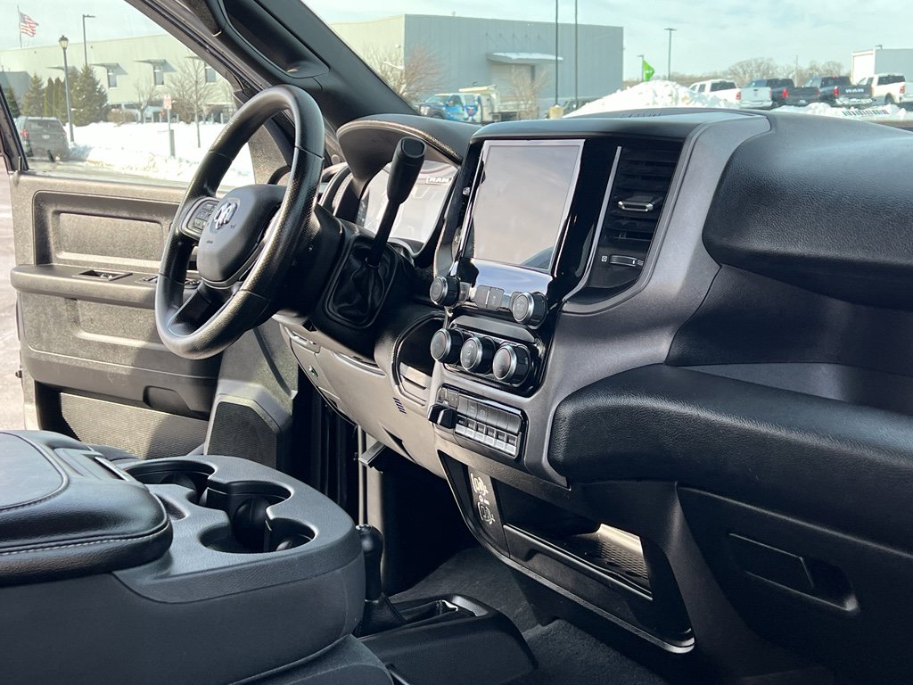 Used 2022 RAM 3500 Tradesman image 31