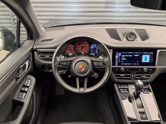 Certified 2023 Porsche Macan GTS AWD/4WD image 19