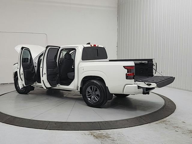 Used 2025 Nissan Frontier SV w/ SV Convenience Package image 13