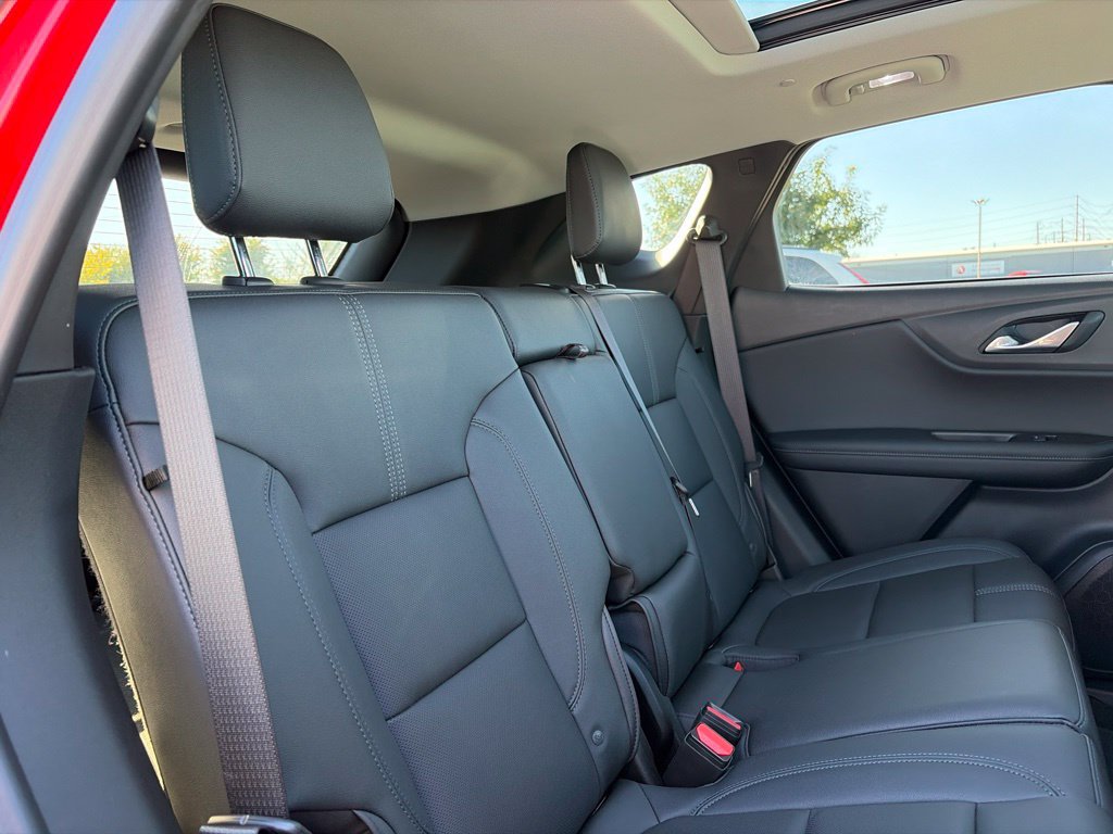 Used 2021 Chevrolet Blazer LT w/ Sound & Technology Package FWD image 36