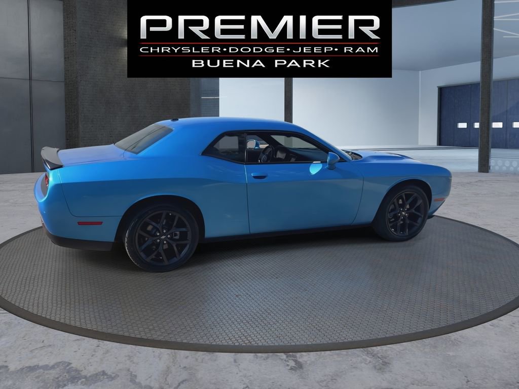 Used 2023 Dodge Challenger SXT w/ Blacktop Package image 8
