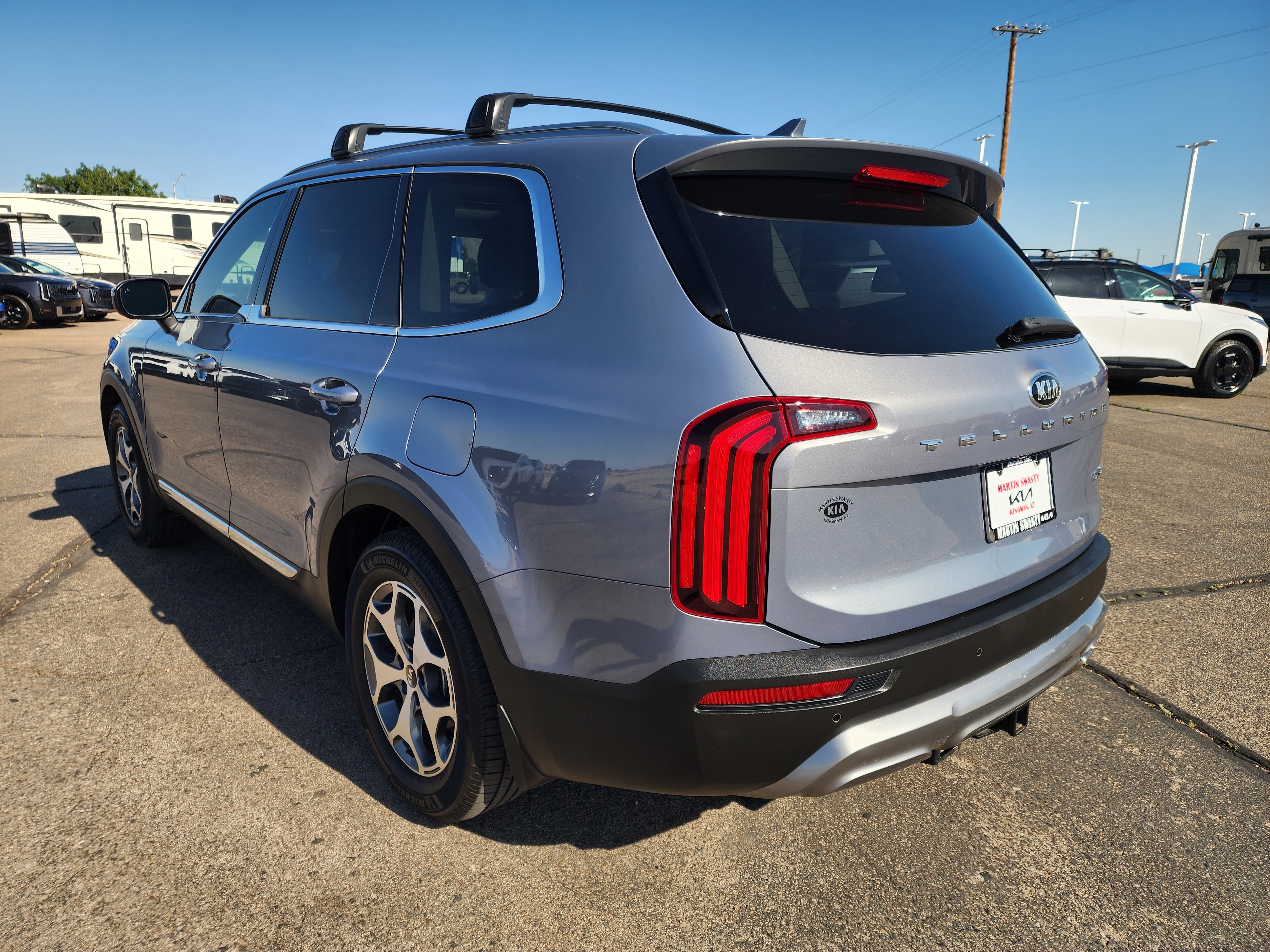 Used 2020 Kia Telluride EX w/ Towing Package FWD image 6