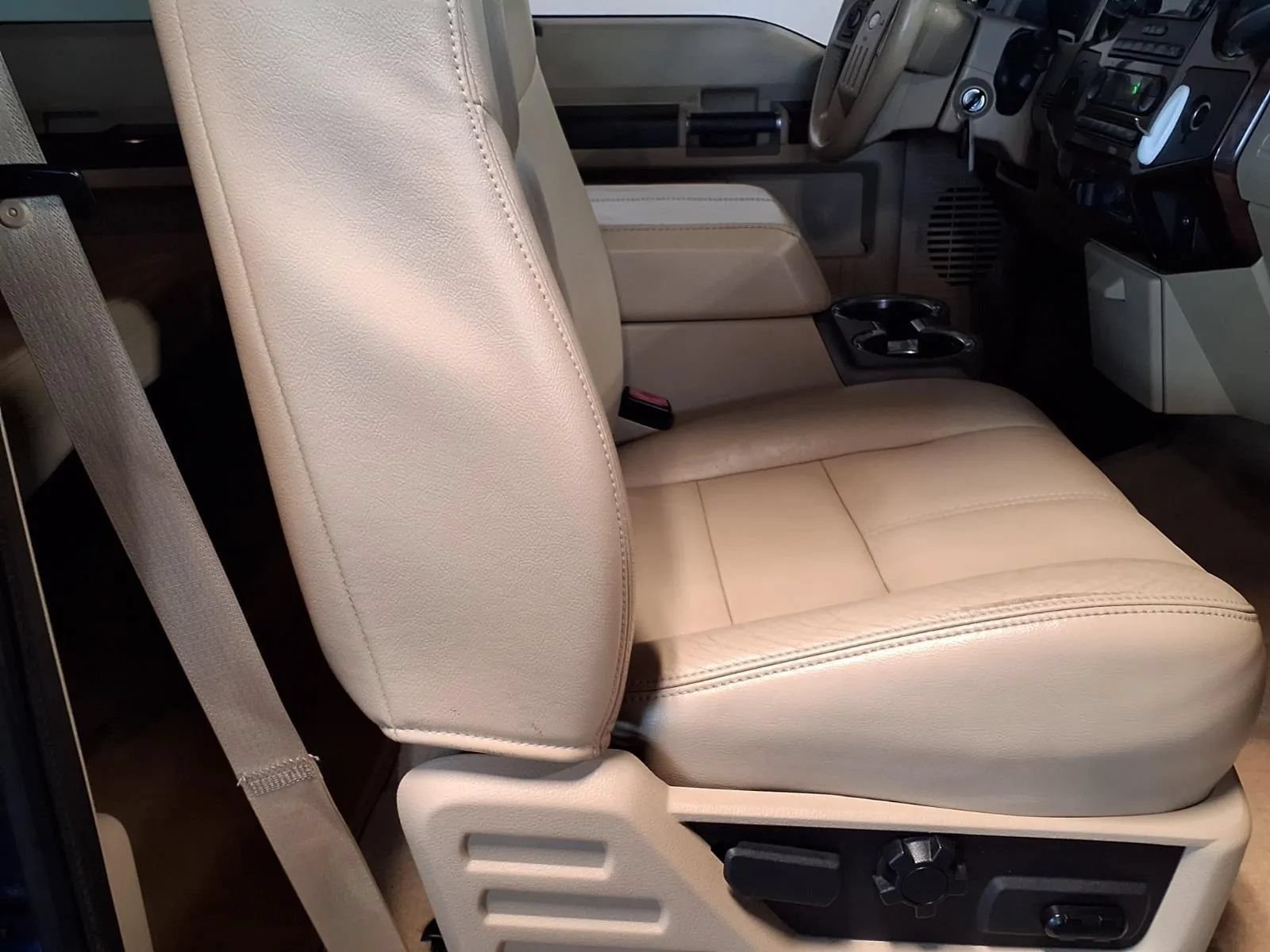 Used 2008 Ford F250 4x4 Crew Cab Super Duty image 11