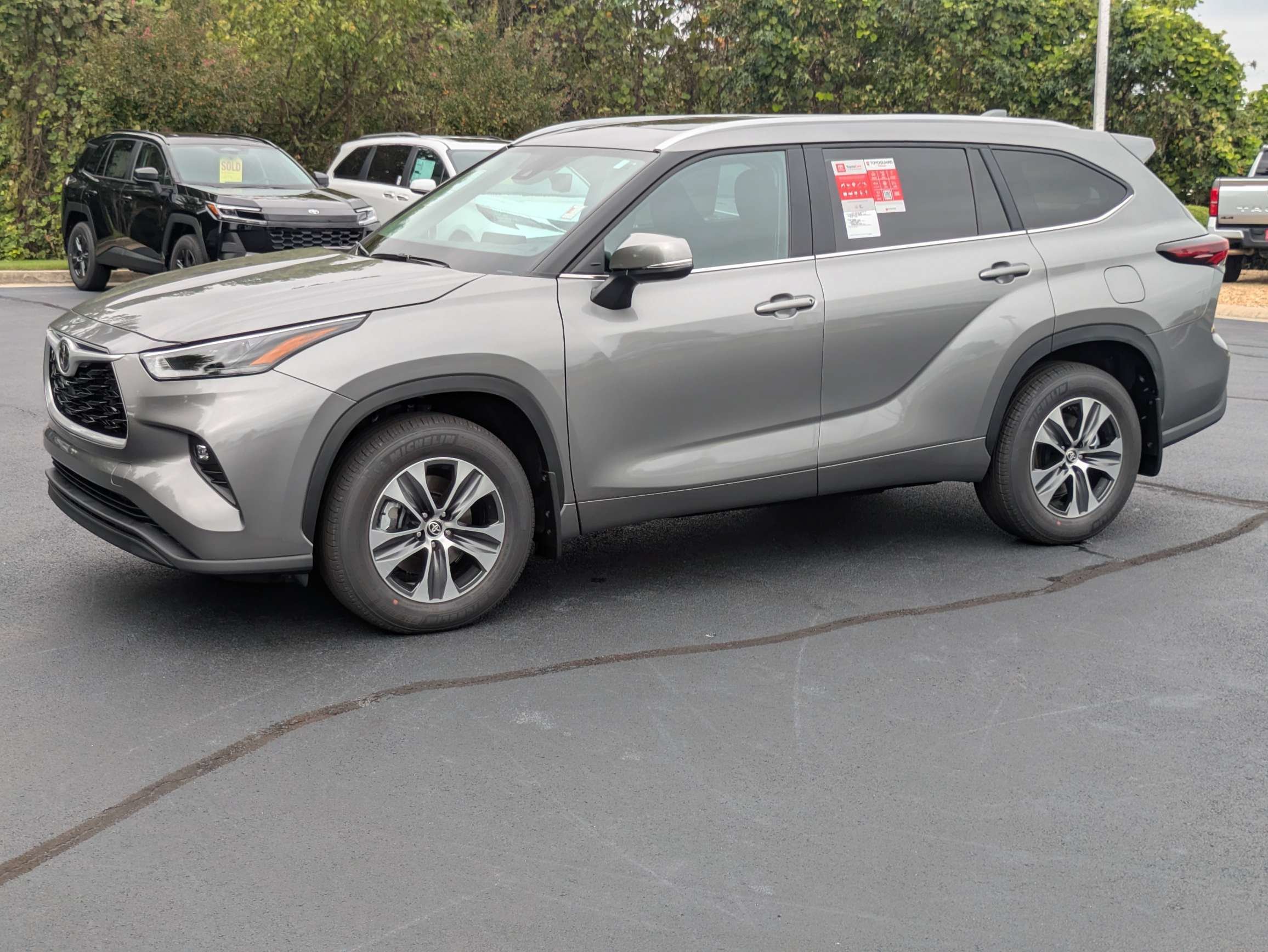 New 2026 Toyota Highlander XLE AWD/4WD image 9