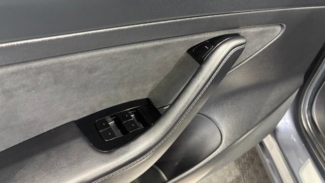 Used 2020 Tesla Model 3 Standard Range Plus RWD image 14
