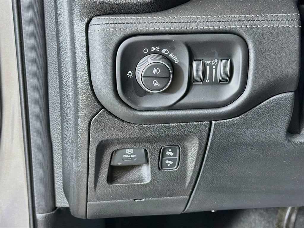 Used 2020 RAM 1500 Limited AWD/4WD image 36