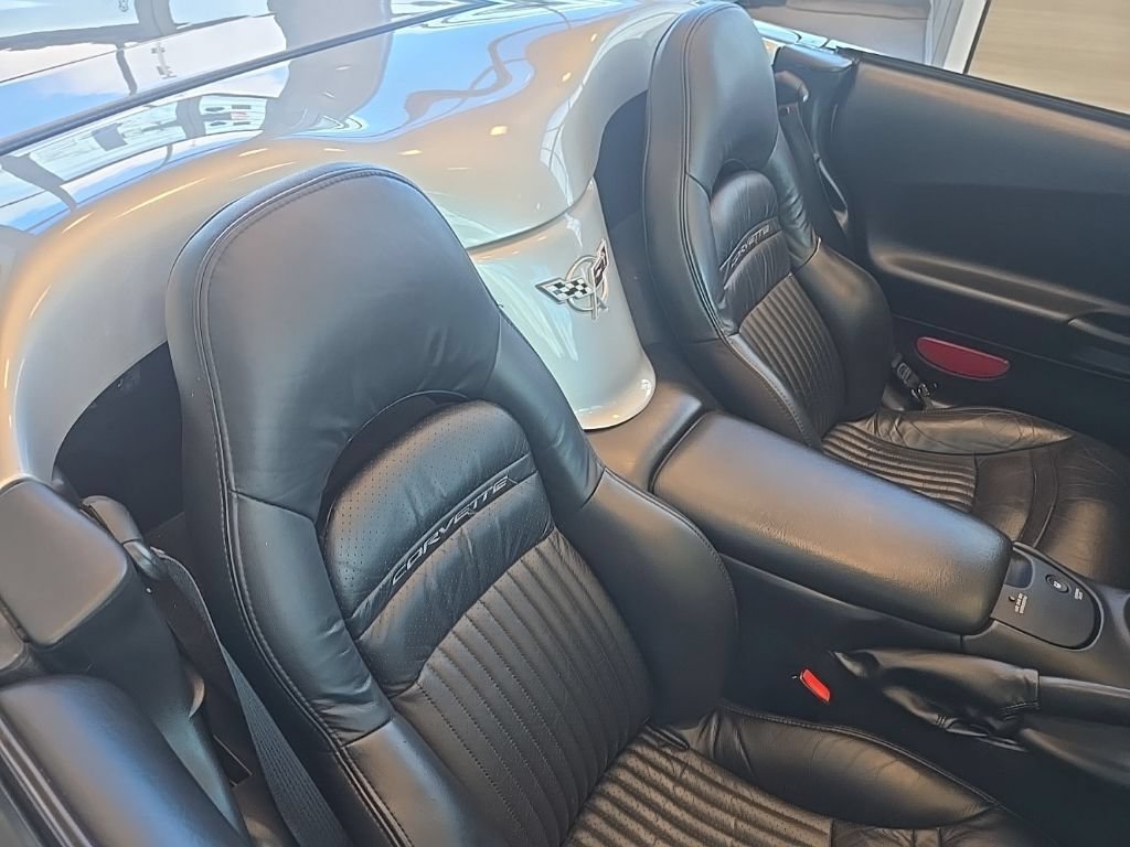 Used 2003 Chevrolet Corvette Convertible w/ Preferred Equipment Group1 RWD image 18