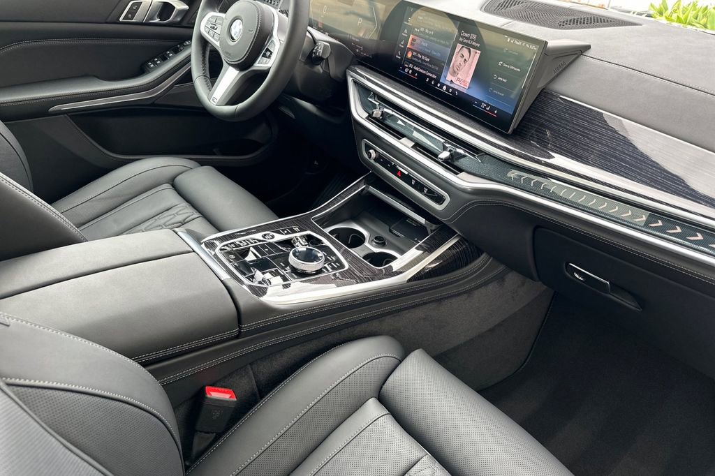 New 2026 BMW X7 xDrive40i w/ Executive Package image 18