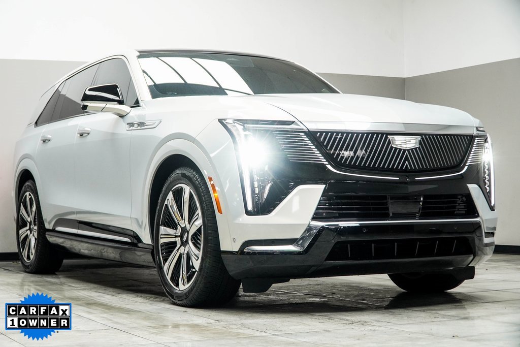 Used 2025 Cadillac Escalade IQ Luxury 2 image 7