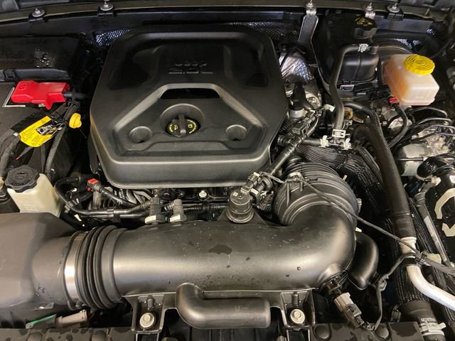 Used 2025 Jeep Wrangler Unlimited Rubicon w/ Technology Group image 25