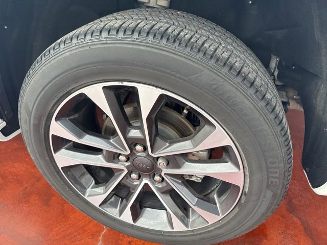 Used 2023 Jeep Grand Cherokee Overland w/ Luxury Tech Group IV image 7