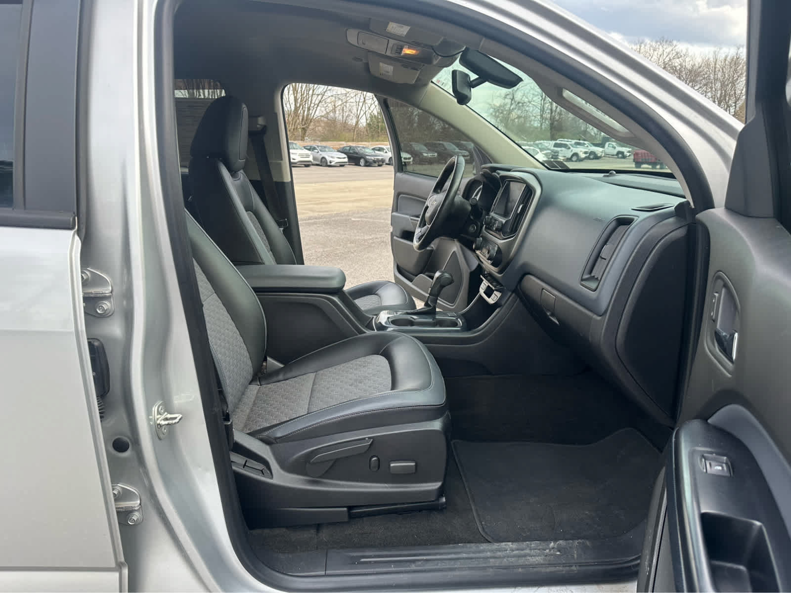 Used 2015 Chevrolet Colorado Z71 AWD/4WD image 20