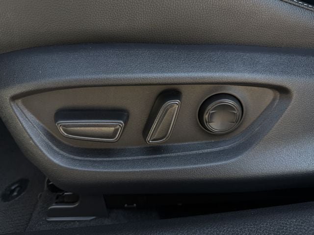 Certified 2025 Toyota Camry SE FWD image 24