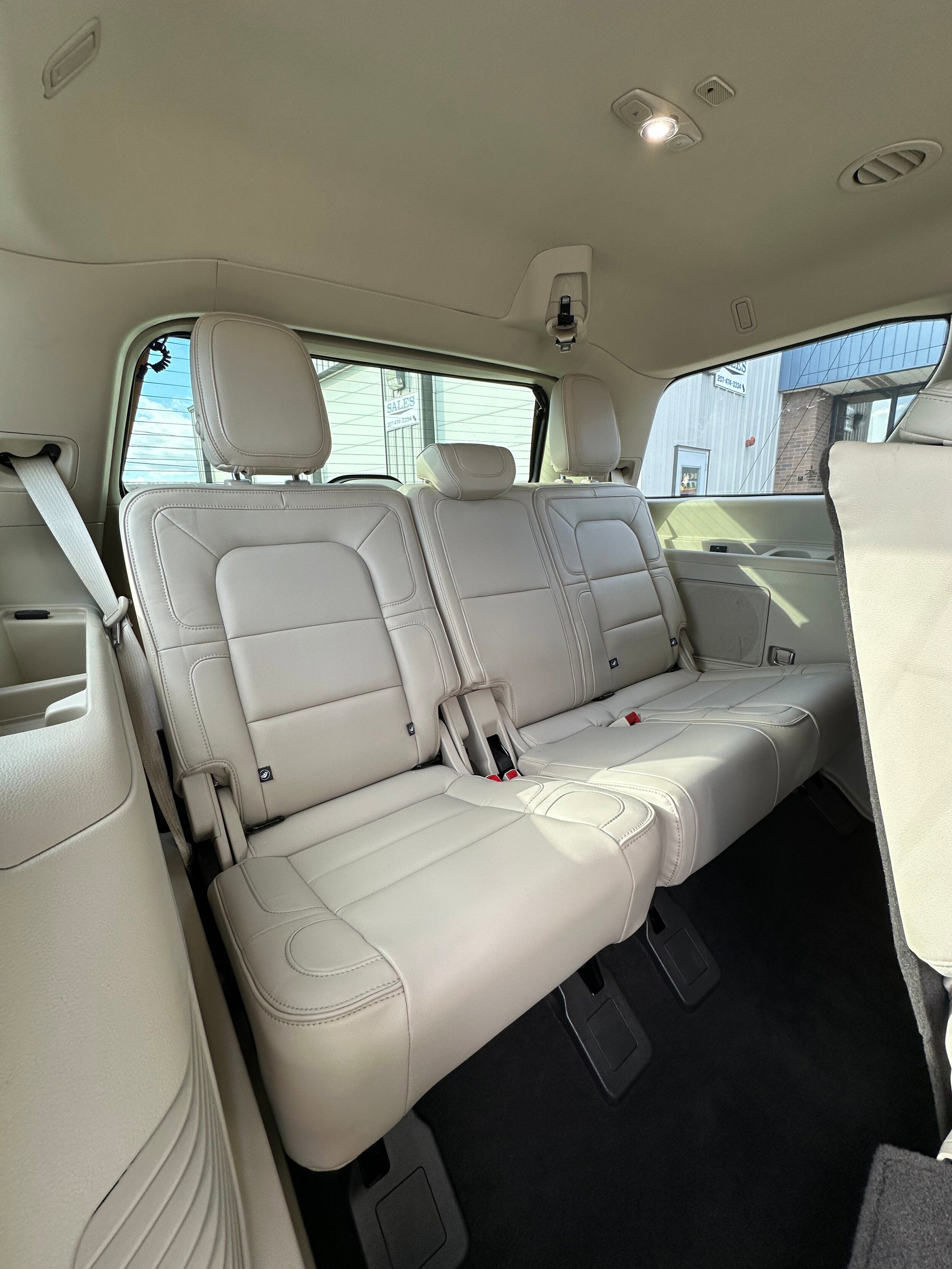 Used 2019 Lincoln Navigator Premiere image 31