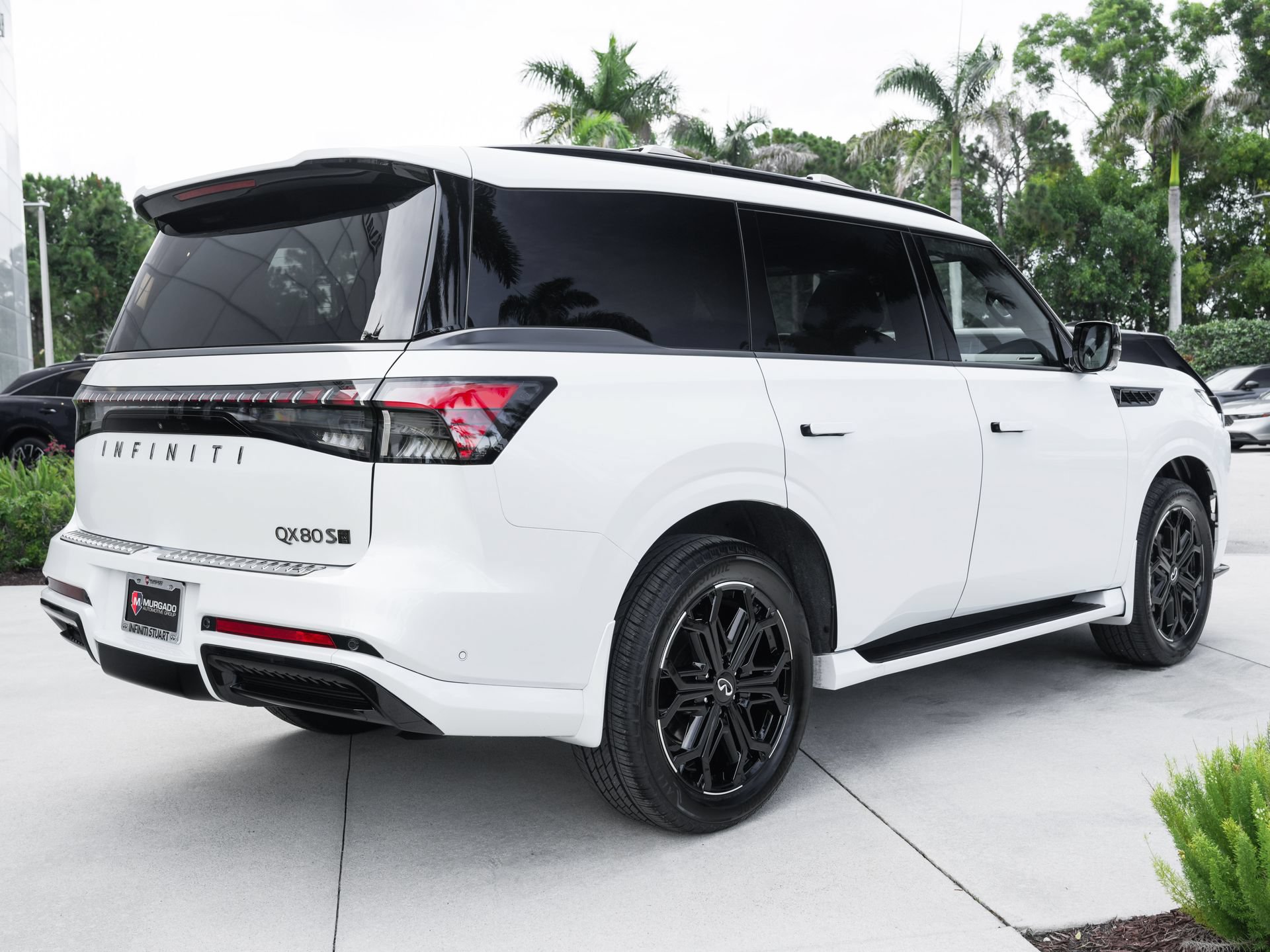 Certified 2026 INFINITI QX80 4WD w/ Sport Exterior Package image 24