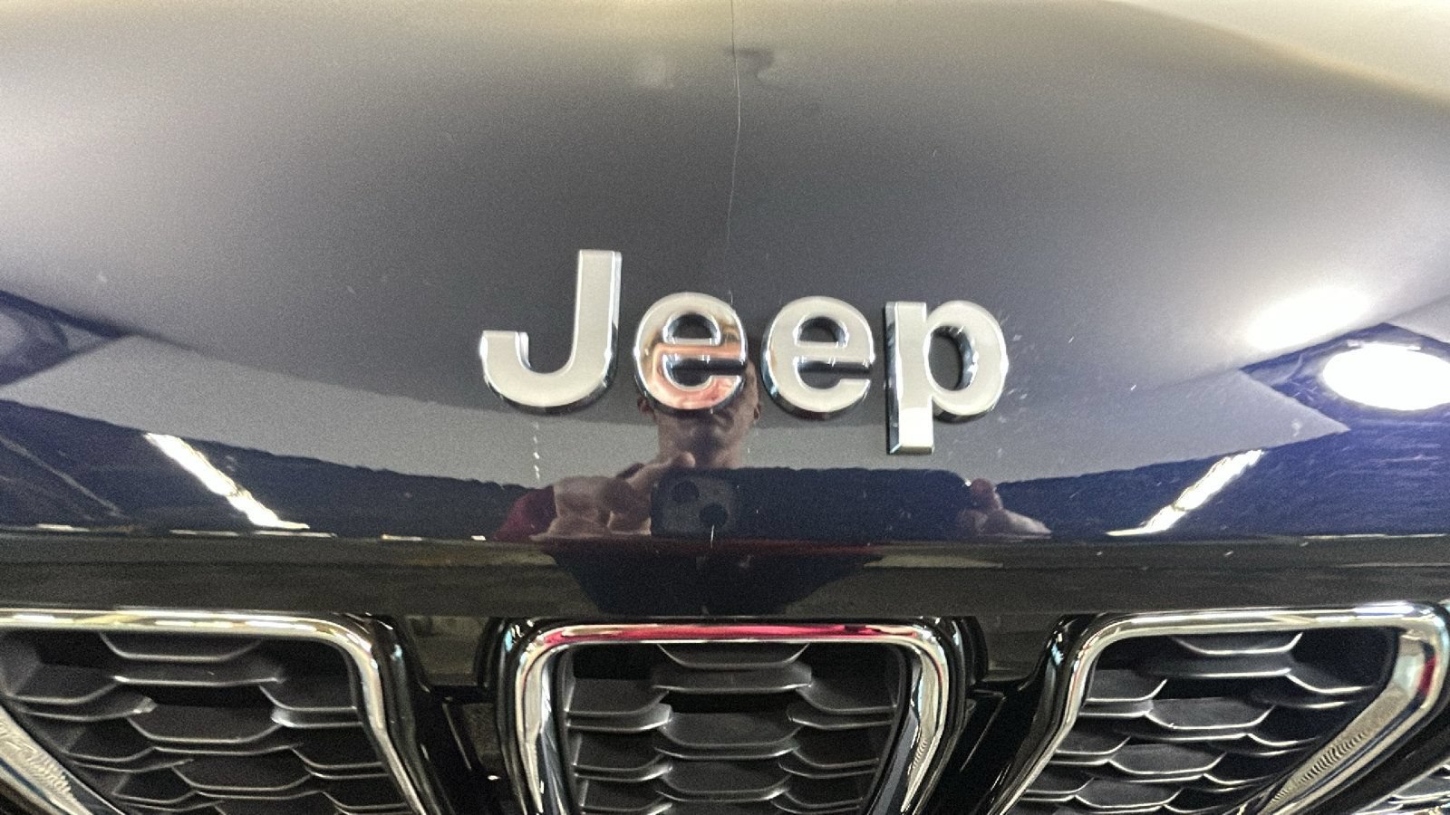 Used 2023 Jeep Grand Cherokee L Limited AWD/4WD image 10