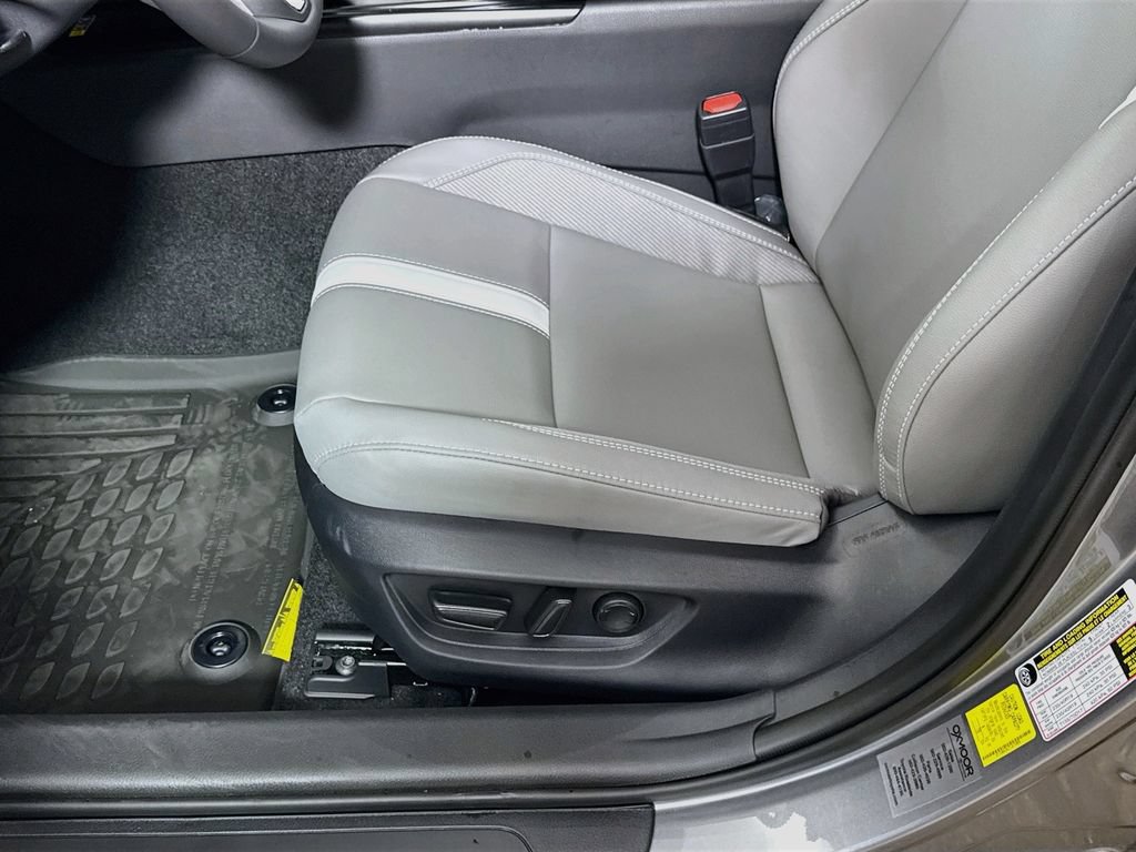 New 2026 Toyota Camry SE AWD/4WD image 18