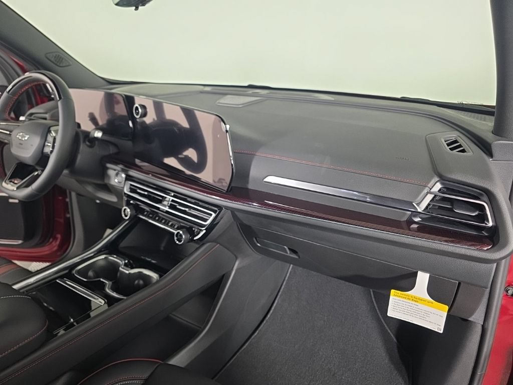 New 2027 Chevrolet Traverse RS w/ LPO, Floor Liner Package FWD image 42