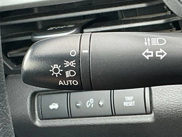 Used 2025 Nissan Altima 2.5 SV FWD image 30