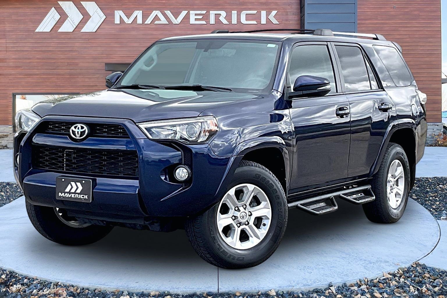 Used 2019 Toyota 4Runner SR5 Premium AWD/4WD image 3
