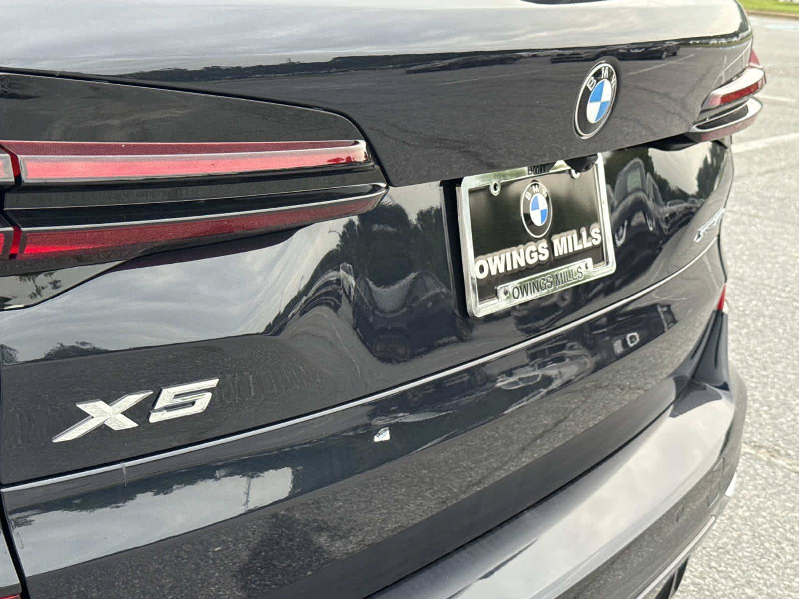 New 2026 BMW X5 xDrive40i w/ M Sport Package AWD/4WD image 11