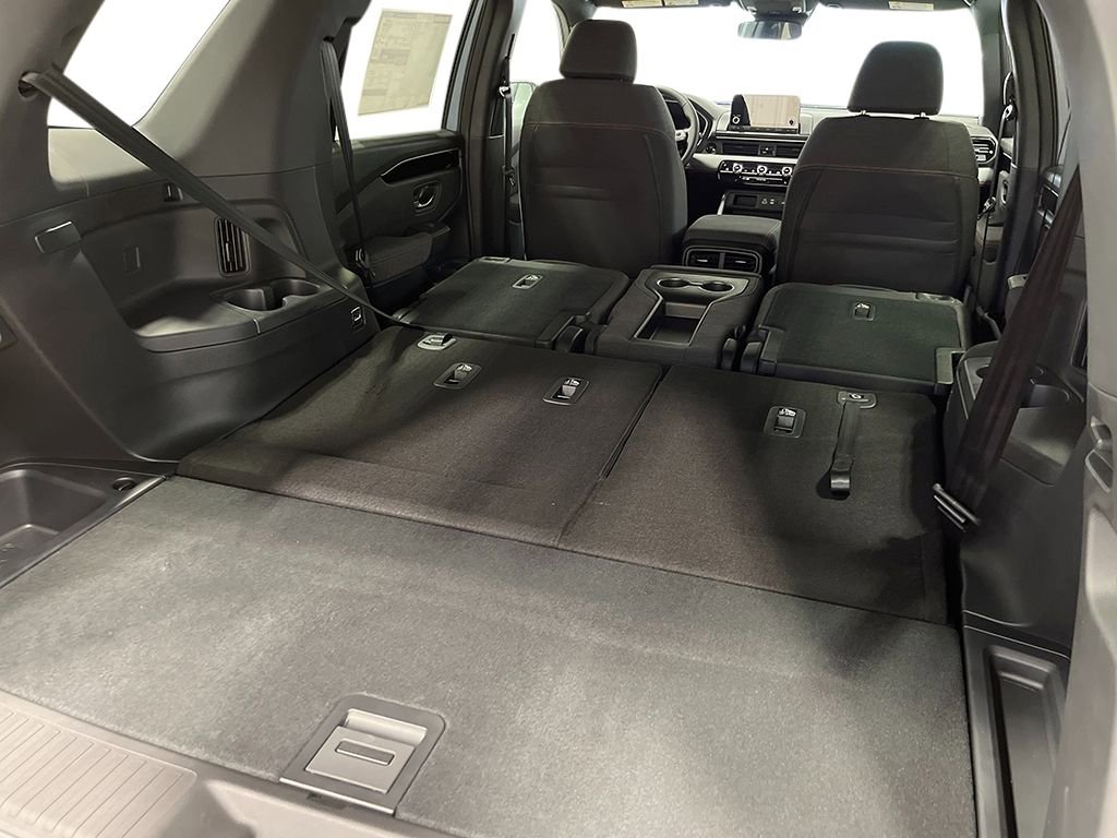 New 2025 Honda Pilot Sport image 25