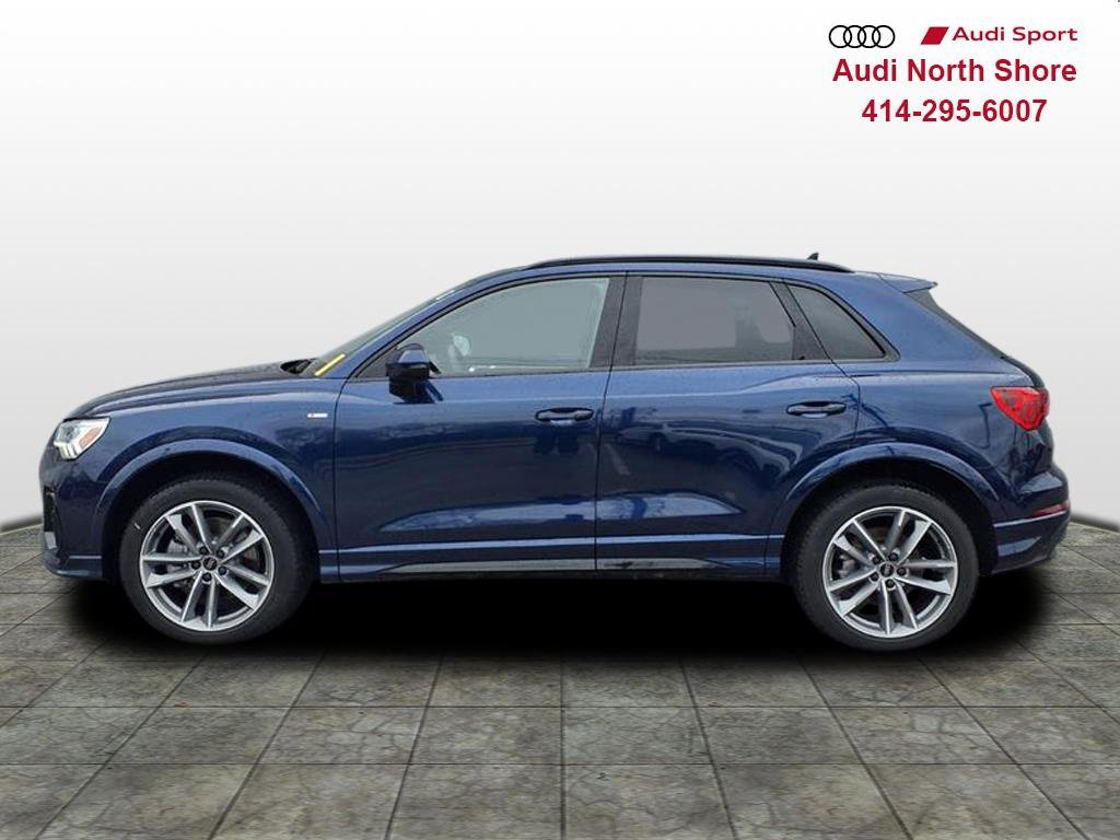 Used 2025 Audi Q3 2.0T Premium w/ Convenience Package image 3