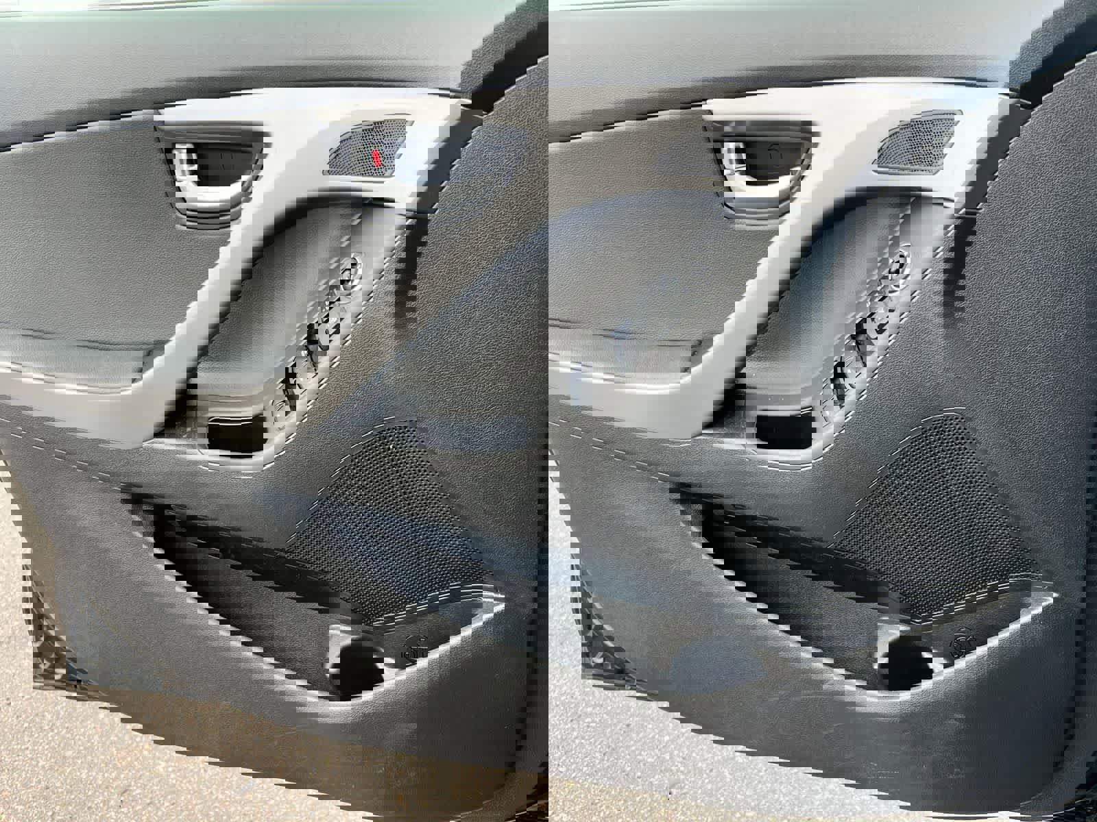 Used 2014 Hyundai Elantra Limited image 29