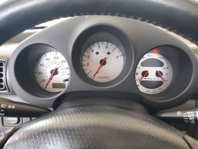 Used 2000 Toyota MR2 image 10