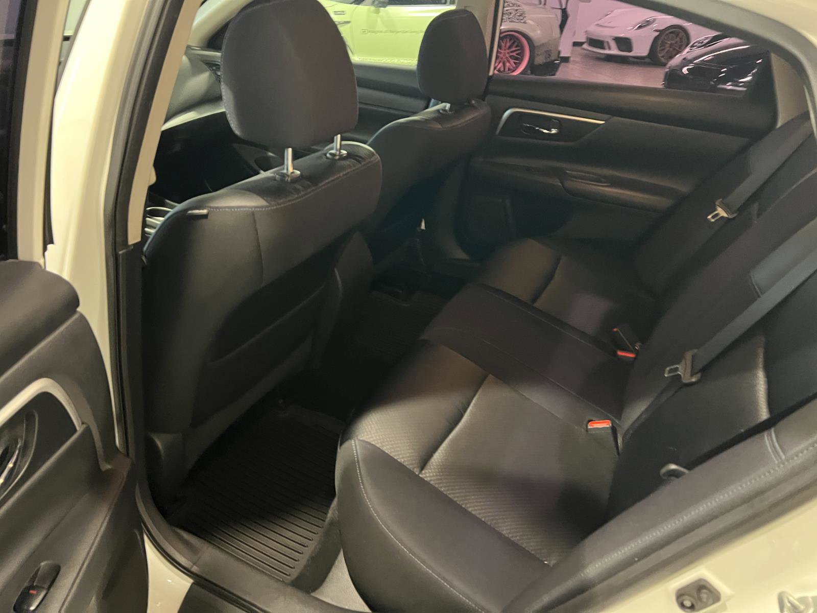 Used 2017 Nissan Altima 2.5 SR w/ LED Appearance Package image 28