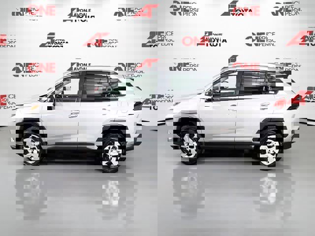 Certified 2025 Toyota RAV4 LE image 4