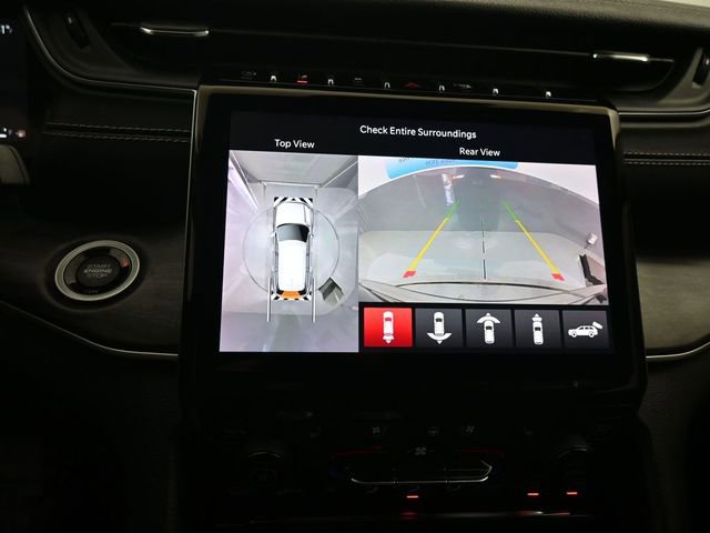 Used 2023 Jeep Grand Cherokee Limited w/ Luxury Tech Group II image 19