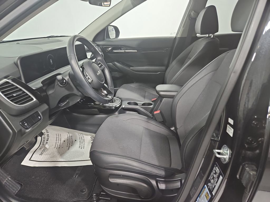 Used 2024 Kia Seltos X-Line image 10
