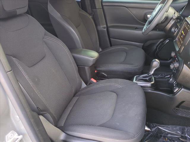 Used 2022 Jeep Renegade Altitude image 21