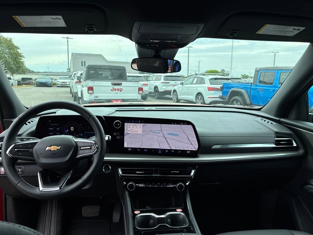Used 2026 Chevrolet Traverse LT AWD/4WD image 24