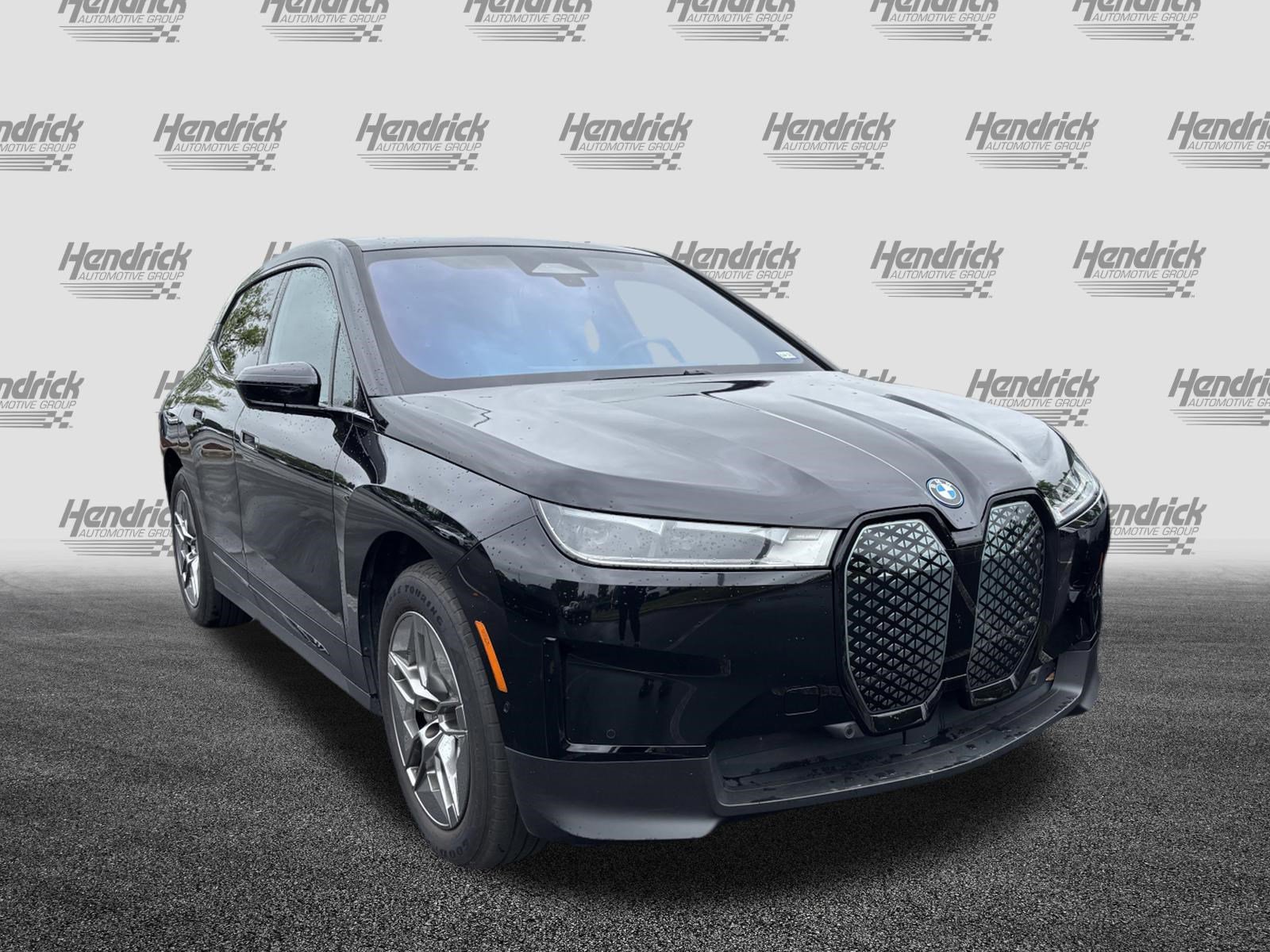 Certified 2023 BMW iX xDrive50 AWD/4WD image 2