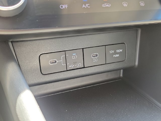 Used 2025 Hyundai Sonata SEL FWD image 31