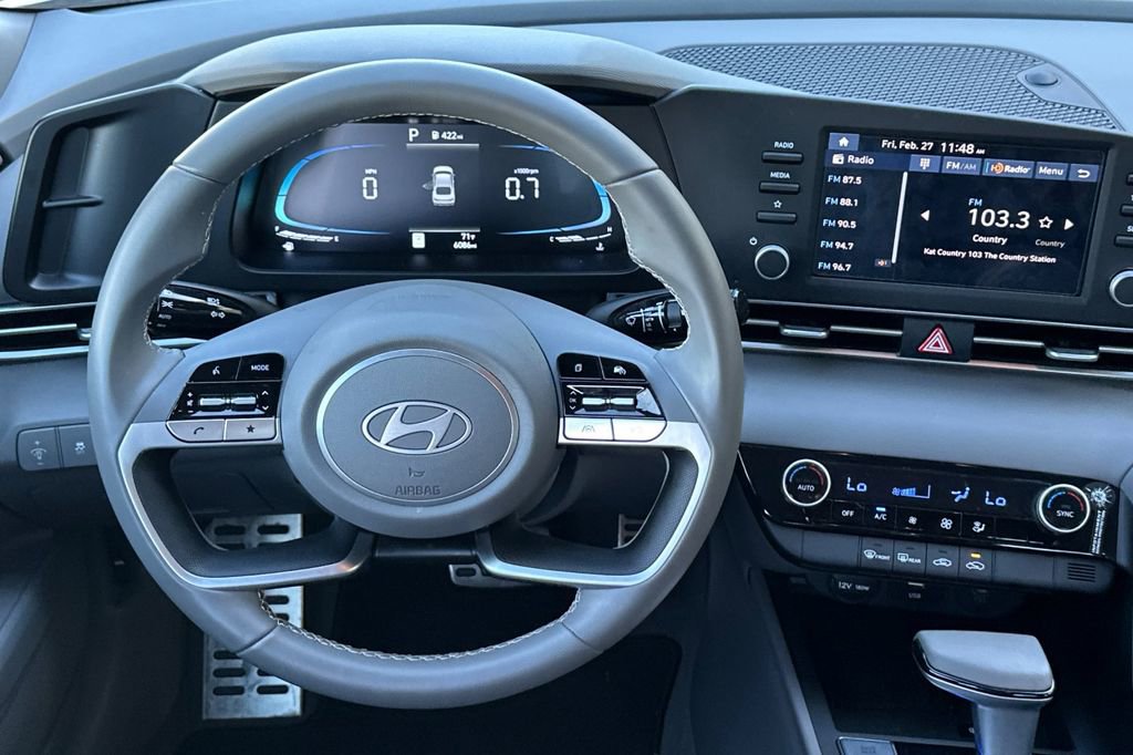 New 2025 Hyundai Elantra Sport FWD image 12