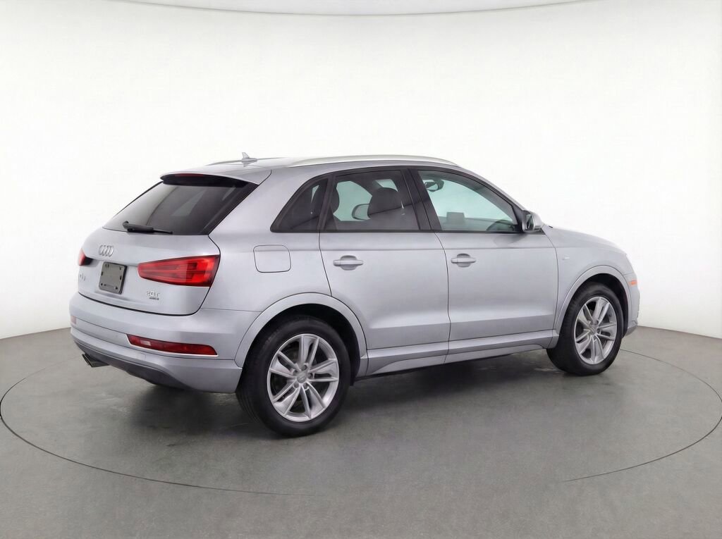 Used 2018 Audi Q3 2.0T Premium w/ Convenience Package image 5