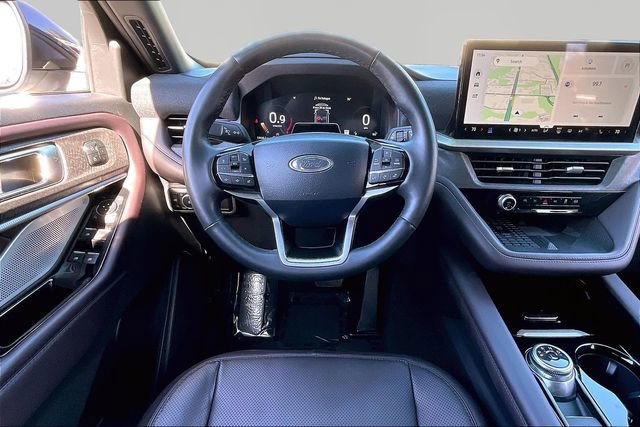 Used 2025 Ford Explorer Platinum w/ LUX Leather Package image 8