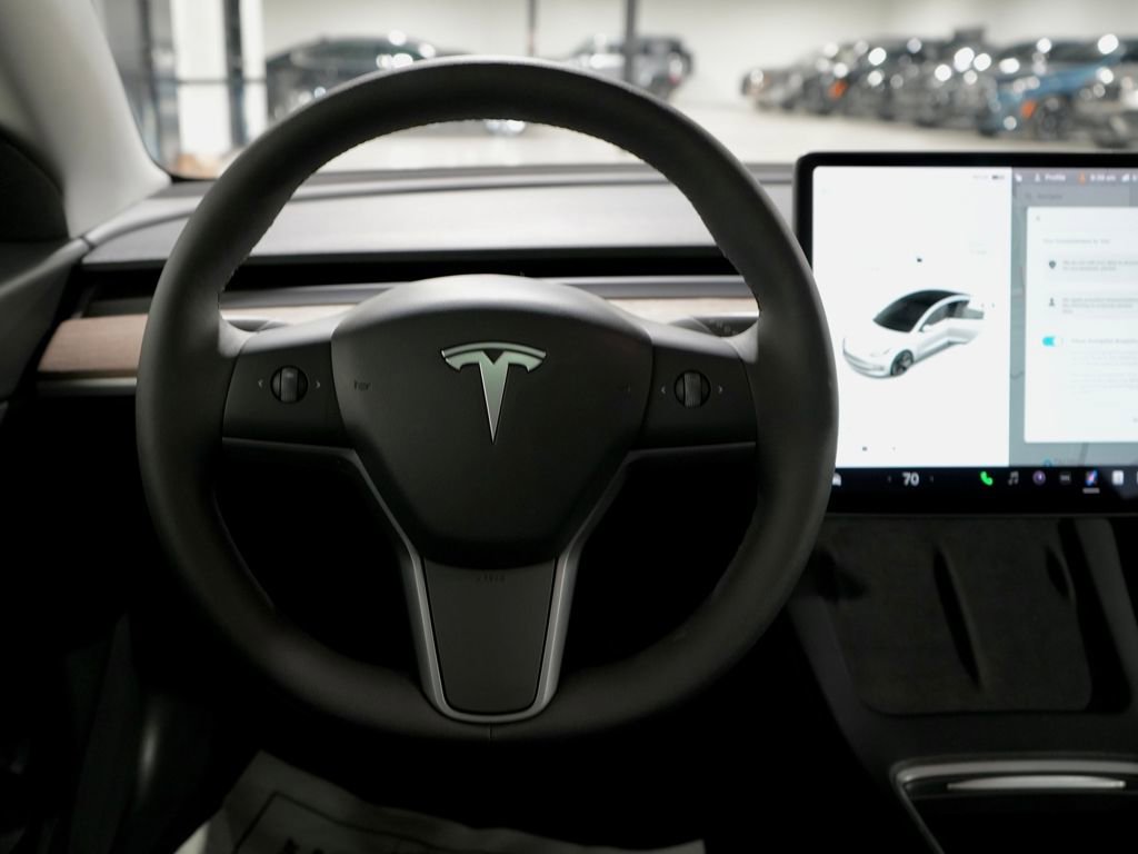 Used 2021 Tesla Model 3 Standard Range Plus image 16