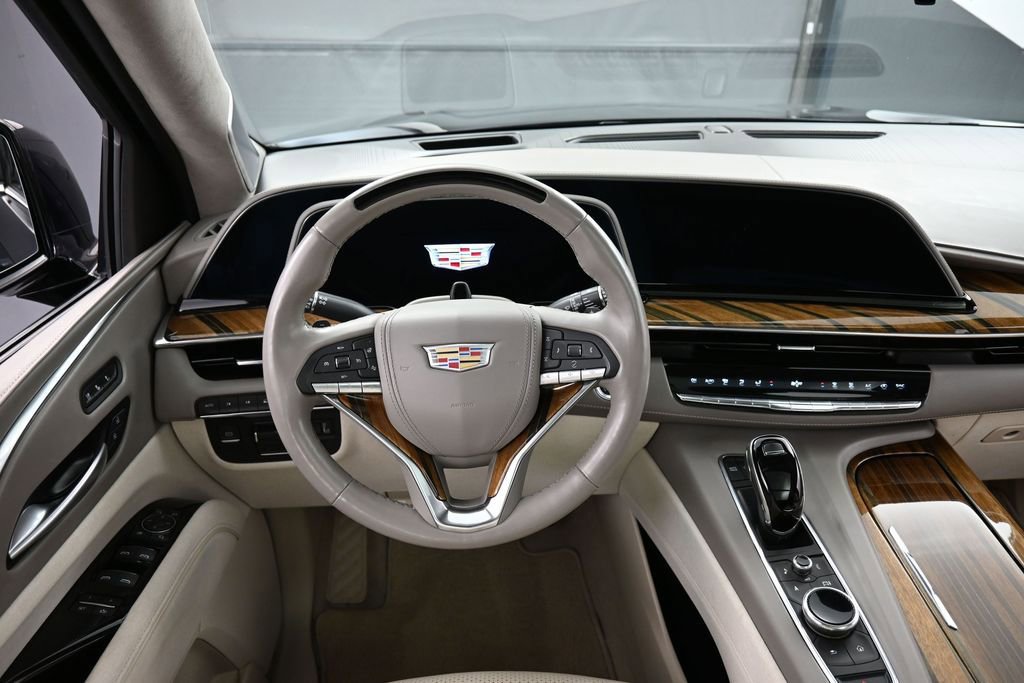Used 2023 Cadillac Escalade ESV Premium Luxury Platinum w/ LPO, Radiant Package AWD/4WD image 18