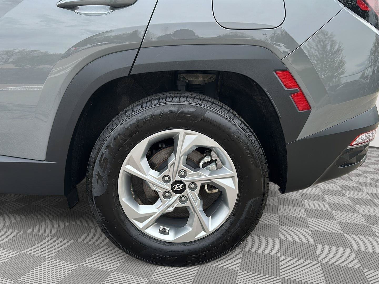 Certified 2024 Hyundai Tucson SEL AWD/4WD image 10